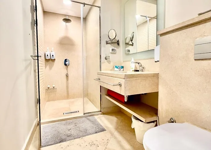 Classy, Two-bedrooms, Mangroovy شقة *