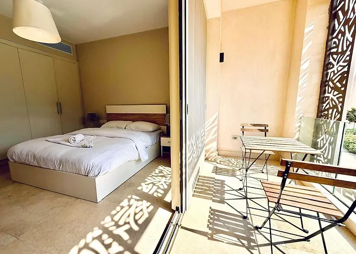 Classy, Two-bedrooms, Mangroovy شقة